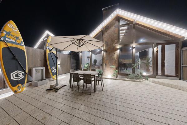 ALONE VILLA