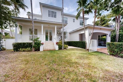 290 Ridgewood Rd, Key Biscayne, FL 33149